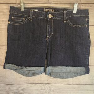 Decree super skinny 15 dark wash cut off denim shorts